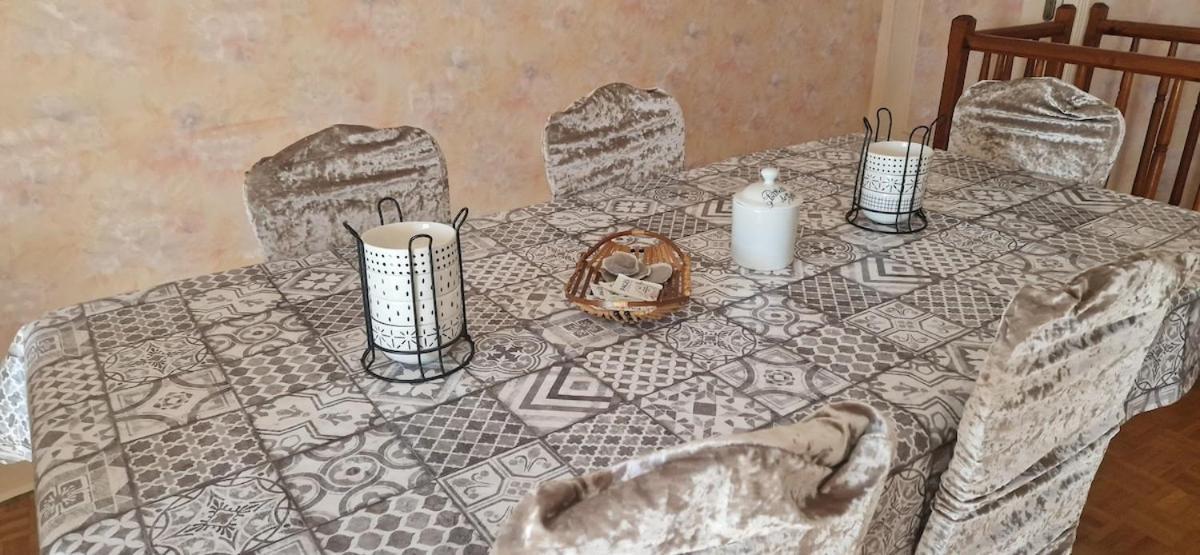 Appartement 120 M² Duplex Coeur Historique Au Calme Le Puy-en-Velay Экстерьер фото
